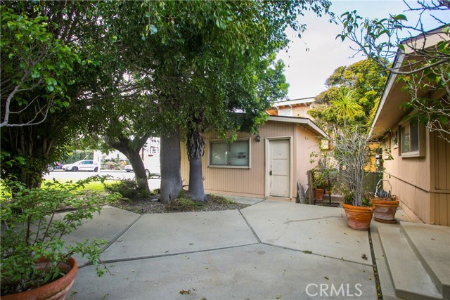 1020 Pacific Avenue, Manhattan Beach, California 90266, 4 Bedrooms Bedrooms, ,1 BathroomBathrooms,Residential,Sold,Pacific,SB17069803