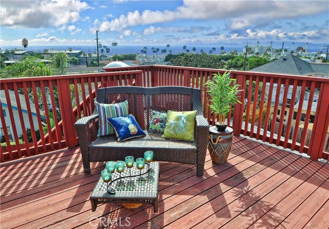 511 Guadalupe Avenue, Redondo Beach, California 90277, 3 Bedrooms Bedrooms, ,1 BathroomBathrooms,Residential,Sold,Guadalupe,PV18201665