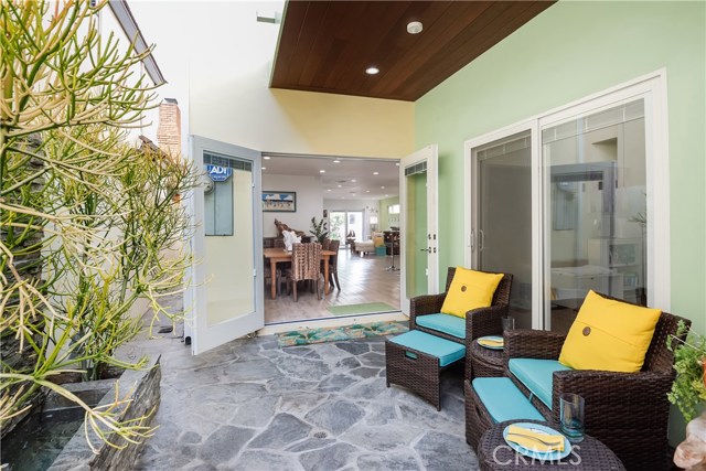 462 27th Street, Manhattan Beach, California 90266, 3 Bedrooms Bedrooms, ,2 BathroomsBathrooms,Residential,Sold,27th,SB20201304