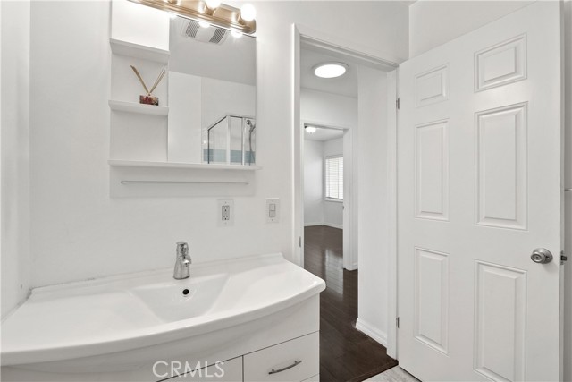 4 Bed Home for Sale in Lake Balboa, California