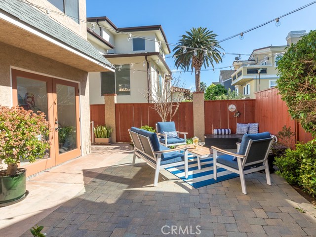 808 Vincent Street, Redondo Beach, California 90277, 3 Bedrooms Bedrooms, ,2 BathroomsBathrooms,Residential,Sold,Vincent,PV20055164