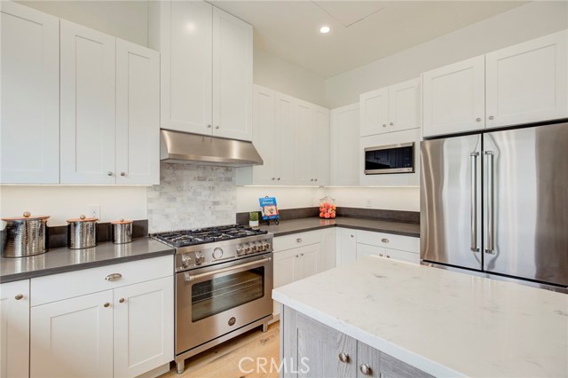 124 Guadalupe Avenue, Redondo Beach, California 90277, 3 Bedrooms Bedrooms, ,2 BathroomsBathrooms,Residential,Sold,Guadalupe,SB19041183