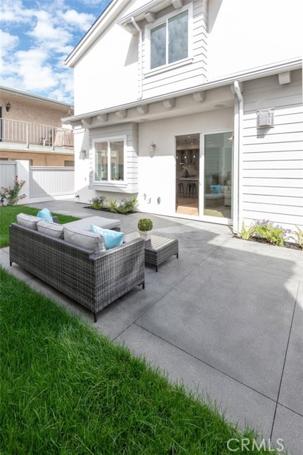 2410 Huntington Lane, Redondo Beach, California 90278, 4 Bedrooms Bedrooms, ,3 BathroomsBathrooms,Residential,Sold,Huntington,PV18242024
