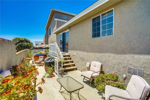 2412 Ives Lane, Redondo Beach, California 90278, 3 Bedrooms Bedrooms, ,2 BathroomsBathrooms,Residential,Sold,Ives,SB20100706