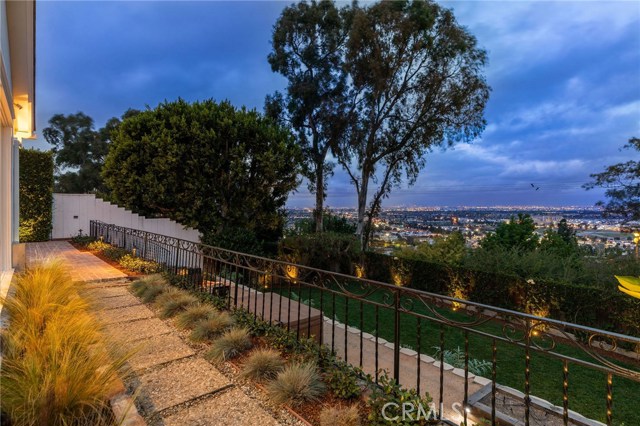 4409 Via Azalea, Palos Verdes Estates, California 90274, 4 Bedrooms Bedrooms, ,2 BathroomsBathrooms,Residential,Sold,Via Azalea,SB21017173