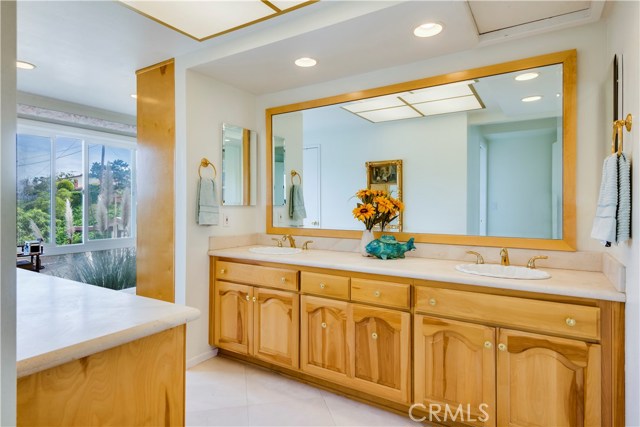 28320 Ella Road, Rancho Palos Verdes, California 90275, 4 Bedrooms Bedrooms, ,2 BathroomsBathrooms,Residential,Sold,Ella,SB17073596