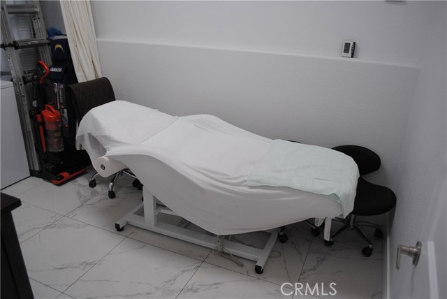 FOOTHILL, ,Business Opportunity,For Sale,FOOTHILL,CV20212443