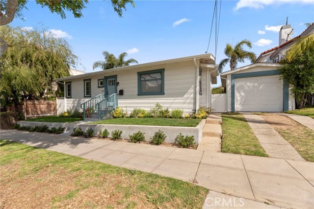 911 Emerald Street, Redondo Beach, California 90277, 2 Bedrooms Bedrooms, ,1 BathroomBathrooms,Residential,Sold,Emerald,SB21083100