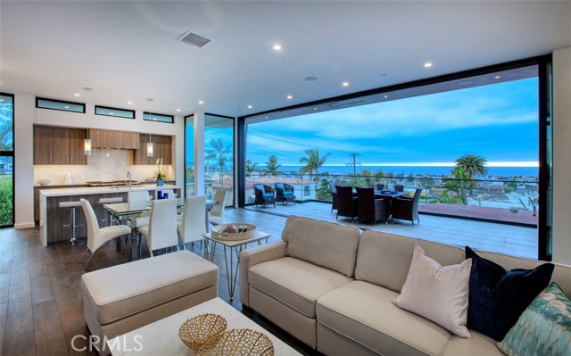 945 7th Street, Hermosa Beach, California 90254, 4 Bedrooms Bedrooms, ,3 BathroomsBathrooms,Residential,Sold,7th,SB19140226