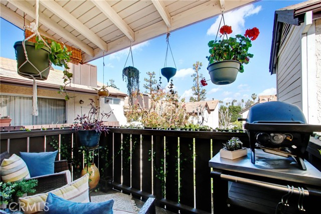 2 Bed Home for Sale in Van Nuys, California