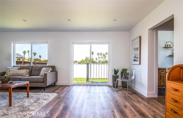 2517 Fisk Lane, Redondo Beach, California 90278, 4 Bedrooms Bedrooms, ,3 BathroomsBathrooms,Residential,Sold,Fisk,SB20145075