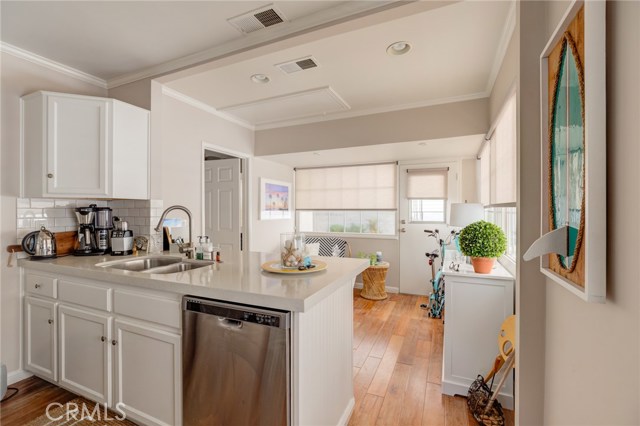 2813 Vista Drive, Manhattan Beach, California 90266, 4 Bedrooms Bedrooms, ,3 BathroomsBathrooms,Residential,Sold,Vista,SB20119545