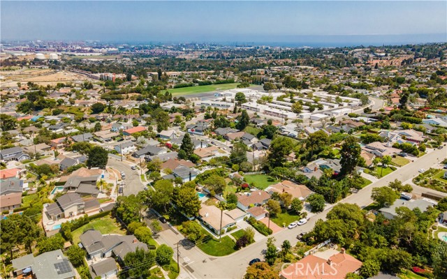 26 Gaucho Drive, Rolling Hills Estates, California 90274, 4 Bedrooms Bedrooms, ,2 BathroomsBathrooms,Residential,Sold,Gaucho,SB21153280