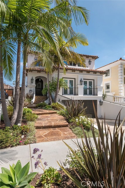 727 Avenue A, Redondo Beach, California 90277, 4 Bedrooms Bedrooms, ,3 BathroomsBathrooms,Residential,Sold,Avenue A,SB20144641