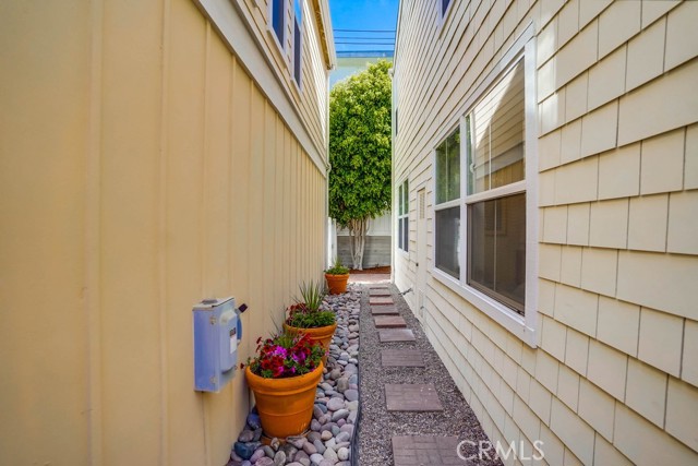 1800 Pacific Coast Highway, Redondo Beach, California 90277, 4 Bedrooms Bedrooms, ,2 BathroomsBathrooms,Residential,Sold,Pacific Coast Highway,SB21134588