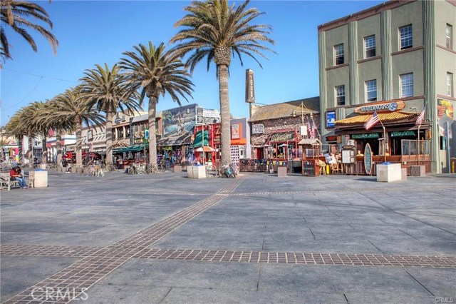 Pier Plaza around the corner from Beach House