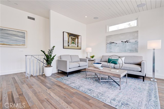 524 14th Street, Manhattan Beach, California 90266, 4 Bedrooms Bedrooms, ,3 BathroomsBathrooms,Residential,Sold,14th,SB19119459