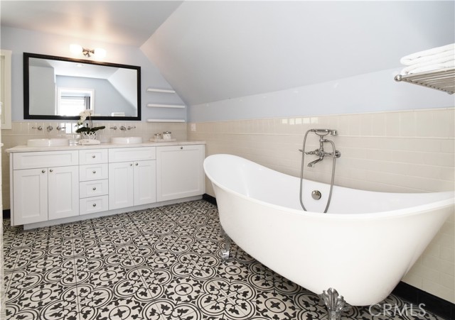 559 Avenue A, Redondo Beach, California 90277, 4 Bedrooms Bedrooms, ,2 BathroomsBathrooms,Residential,Sold,Avenue A,PV21028743