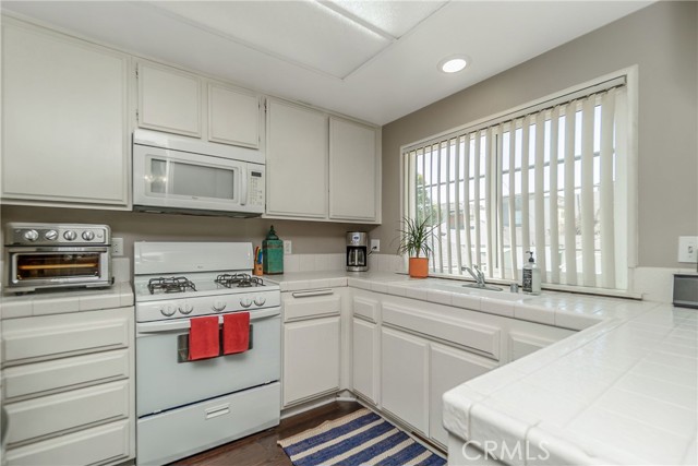 2 Bed Home for Sale in Valley Village, California