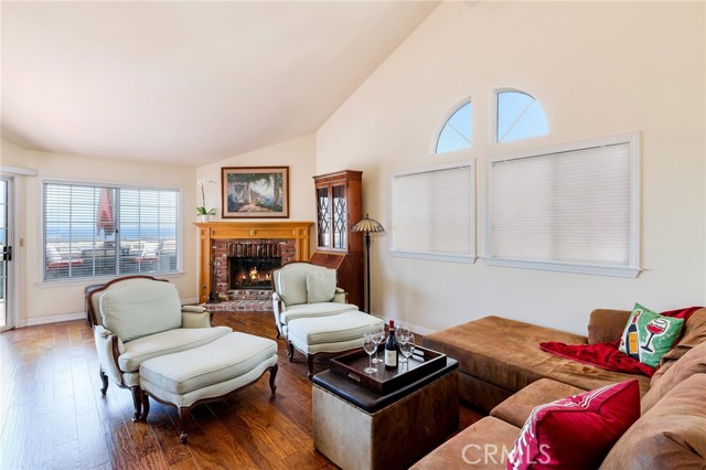 407 Anita Street, Redondo Beach, California 90278, 3 Bedrooms Bedrooms, ,3 BathroomsBathrooms,Residential,Sold,Anita,SB18113069