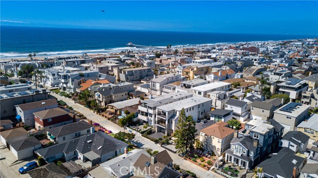 413 5th Street, Manhattan Beach, California 90266, 4 Bedrooms Bedrooms, ,2 BathroomsBathrooms,Residential,Sold,5th,SB21054746