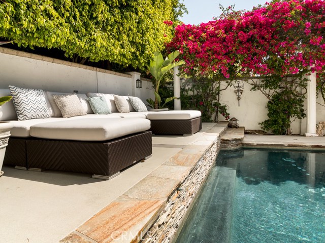 2027 Van Karajan Drive, Rancho Palos Verdes, California 90275, 3 Bedrooms Bedrooms, ,3 BathroomsBathrooms,Residential,Sold,Van Karajan,PV17082012