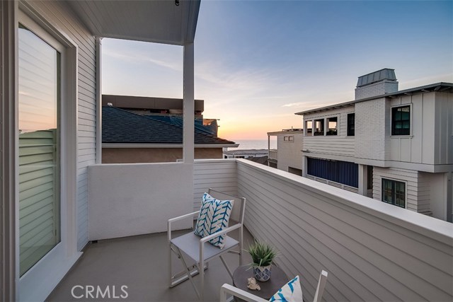 229 19th Street, Manhattan Beach, California 90266, ,Residential Income,Sold,19th,SB19153682