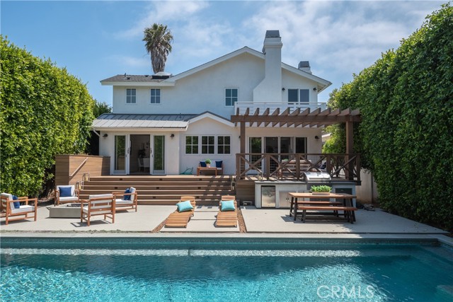 933 9th Street, Manhattan Beach, California 90266, 4 Bedrooms Bedrooms, ,2 BathroomsBathrooms,Residential,Sold,9th,SB21112500