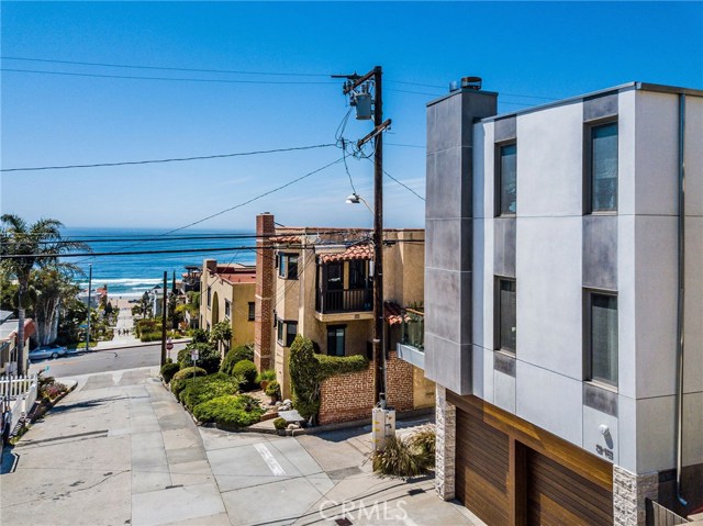 315 24th Street, Manhattan Beach, California 90266, 3 Bedrooms Bedrooms, ,3 BathroomsBathrooms,Residential,Sold,24th,SB19094149