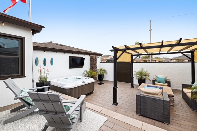 4 Bed Home for Sale in Hawthorne, California