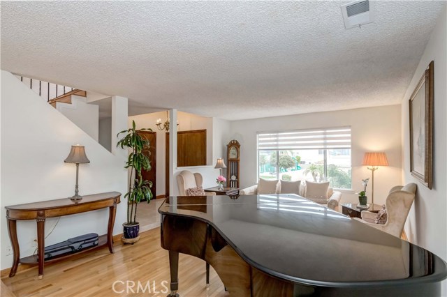 1720 Harriman Lane, Redondo Beach, California 90278, 4 Bedrooms Bedrooms, ,2 BathroomsBathrooms,Residential,Sold,Harriman,SB20111040