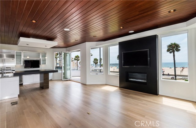 36 15th Street, Hermosa Beach, California 90254, 4 Bedrooms Bedrooms, ,2 BathroomsBathrooms,Residential,Sold,15th,SB18172756