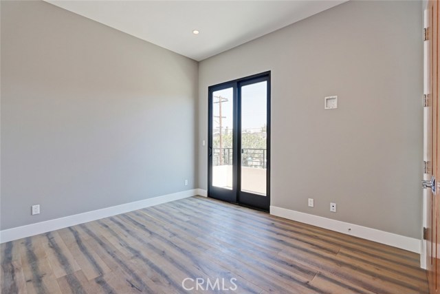 BEDROOM WITH BALCONY