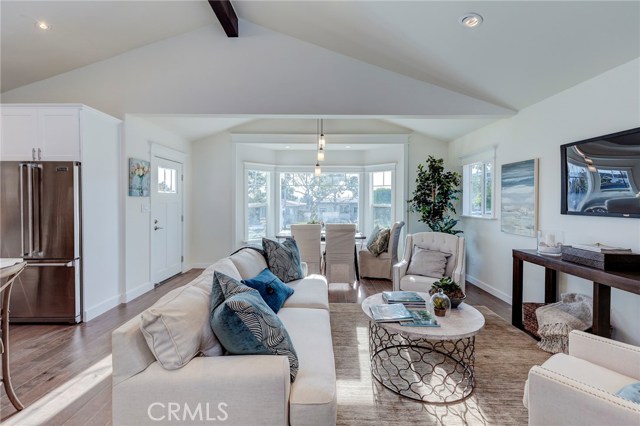 502 Paulina Avenue, Redondo Beach, California 90277, 3 Bedrooms Bedrooms, ,2 BathroomsBathrooms,Residential,Sold,Paulina,SB17257861