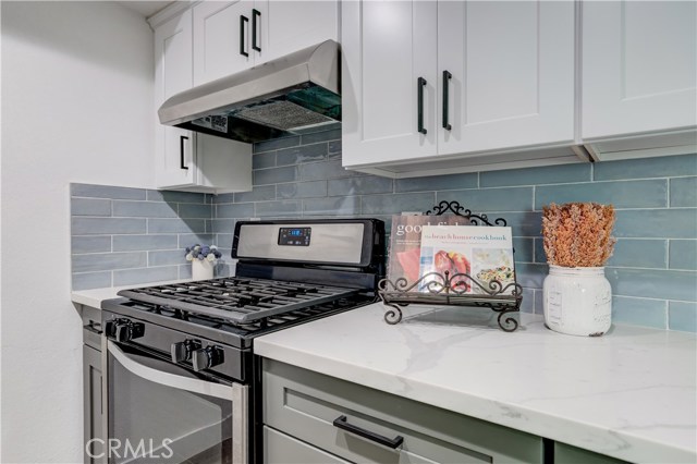 1320 12th Street, Manhattan Beach, California 90266, 2 Bedrooms Bedrooms, ,2 BathroomsBathrooms,Residential,Sold,12th,SB20186384