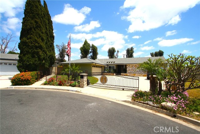 Photo of 17966 Wellington Avenue, Tustin, CA 92780
