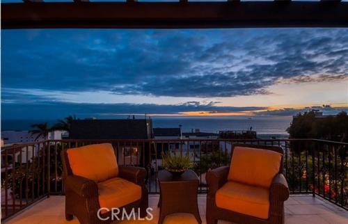 1704 Highland Avenue, Manhattan Beach, California 90266, 4 Bedrooms Bedrooms, ,4 BathroomsBathrooms,Residential,Sold,Highland,SB20075939