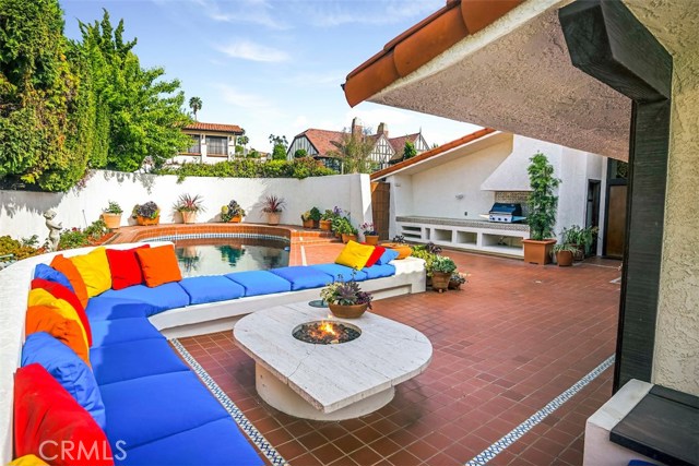 1425 Via Zumaya, Palos Verdes Estates, California 90274, 5 Bedrooms Bedrooms, ,3 BathroomsBathrooms,Residential,Sold,Via Zumaya,PV17070870