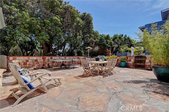 429 20th Street, Manhattan Beach, California 90266, 3 Bedrooms Bedrooms, ,2 BathroomsBathrooms,Residential,Sold,20th,SB18084073