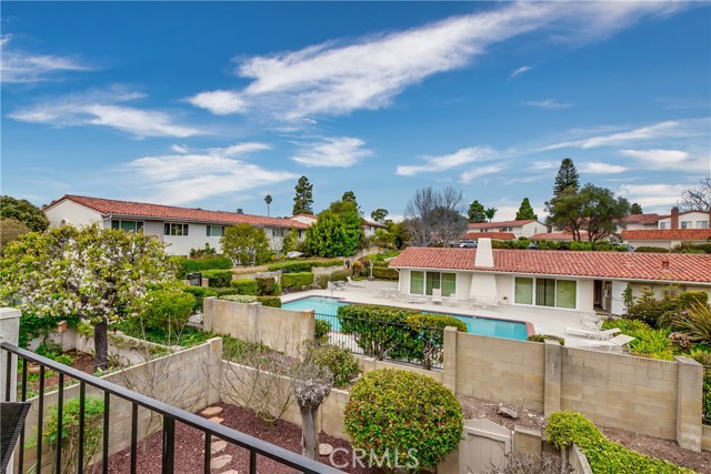 23 Via Granada, Rolling Hills Estates, California 90274, 3 Bedrooms Bedrooms, ,3 BathroomsBathrooms,Residential,Sold,Via Granada,TR21006057