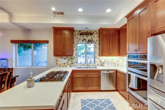 2112 Harriman Lane, Redondo Beach, California 90278, 4 Bedrooms Bedrooms, ,2 BathroomsBathrooms,Residential,Sold,Harriman,SB18280031