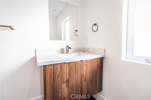 Income Home for Sale in Silver Lake, California