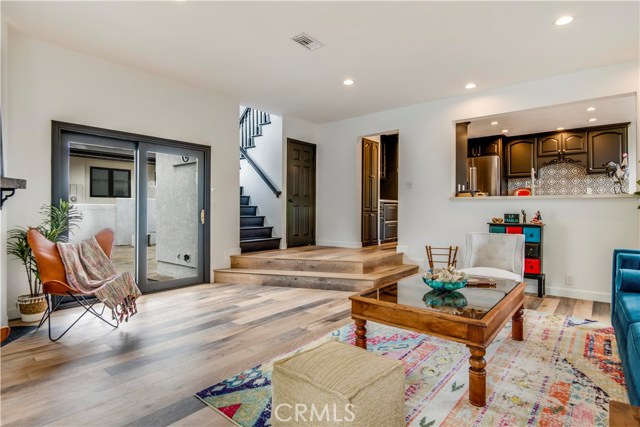 1151 Lynngrove Drive, Manhattan Beach, California 90266, 5 Bedrooms Bedrooms, ,3 BathroomsBathrooms,Residential,Sold,Lynngrove,SB20087988