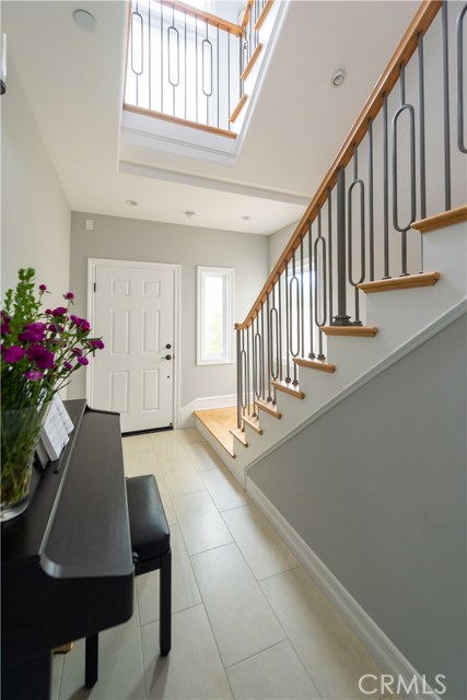 613 Lucia Avenue, Redondo Beach, California 90277, 3 Bedrooms Bedrooms, ,2 BathroomsBathrooms,Residential,Sold,Lucia,SB19228857