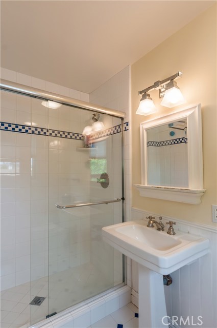 1613 Chestnut, Manhattan Beach, California 90266, 5 Bedrooms Bedrooms, ,3 BathroomsBathrooms,Residential,Sold,Chestnut,SB17091218