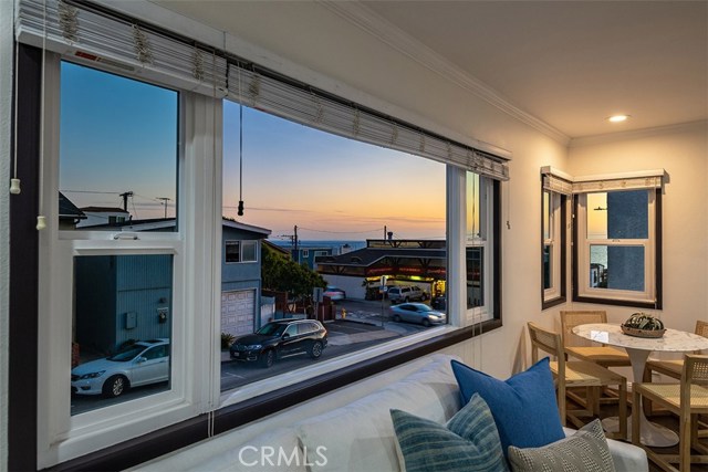 215 Longfellow Avenue, Hermosa Beach, California 90254, 3 Bedrooms Bedrooms, ,2 BathroomsBathrooms,Residential,Sold,Longfellow,SB20035958