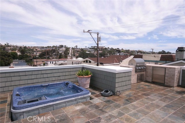 434 Longfellow Avenue, Hermosa Beach, California 90254, 3 Bedrooms Bedrooms, ,3 BathroomsBathrooms,Residential,Sold,Longfellow,SB17082486