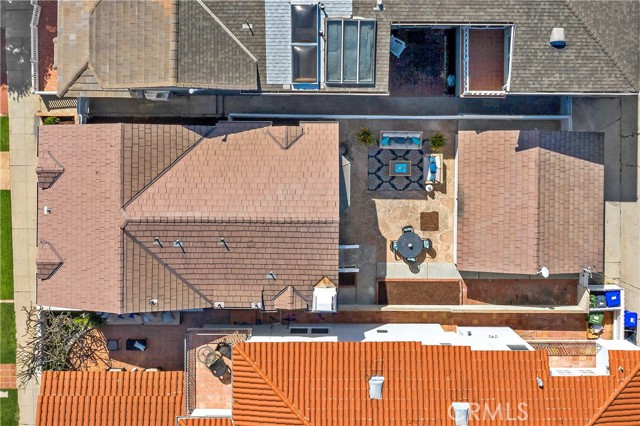 329 3rd Street, Manhattan Beach, California 90266, 3 Bedrooms Bedrooms, ,2 BathroomsBathrooms,Residential,Sold,3rd Street,SB21065451