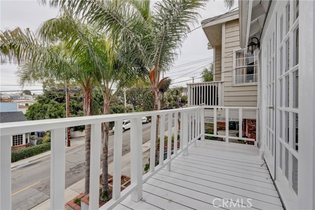 1709 Stanford Avenue, Redondo Beach, California 90278, 3 Bedrooms Bedrooms, ,2 BathroomsBathrooms,Residential,Sold,Stanford,SB19047031