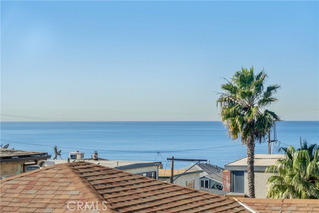 416 35th Street, Manhattan Beach, California 90266, 4 Bedrooms Bedrooms, ,4 BathroomsBathrooms,Residential,Sold,35th,SB19018633